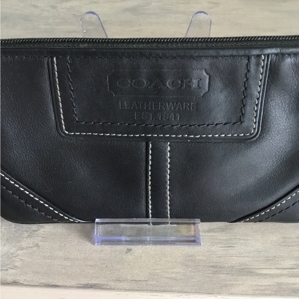 Vintage Coach Wristlet Black Leather Zip Top Silvertone Hardware - Picture 2 of 7
